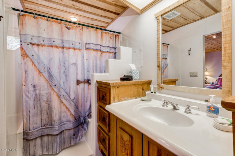 Barn Door Bath 768x512