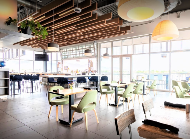 Volanti Runway Lounge Airpark2  768x562